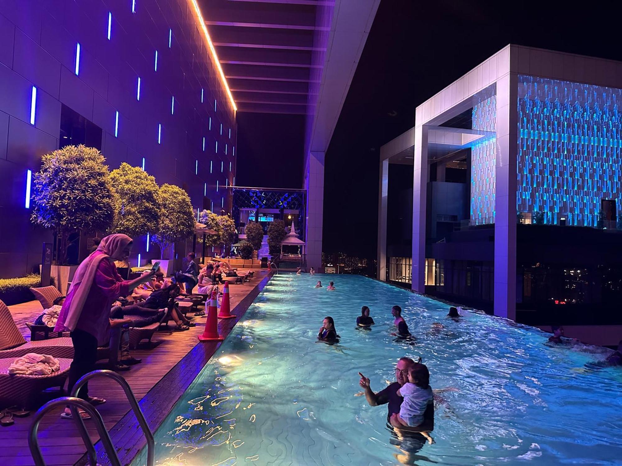 Platinum Klcc By Rainbow Suites 쿠알라룸푸르 외부 사진